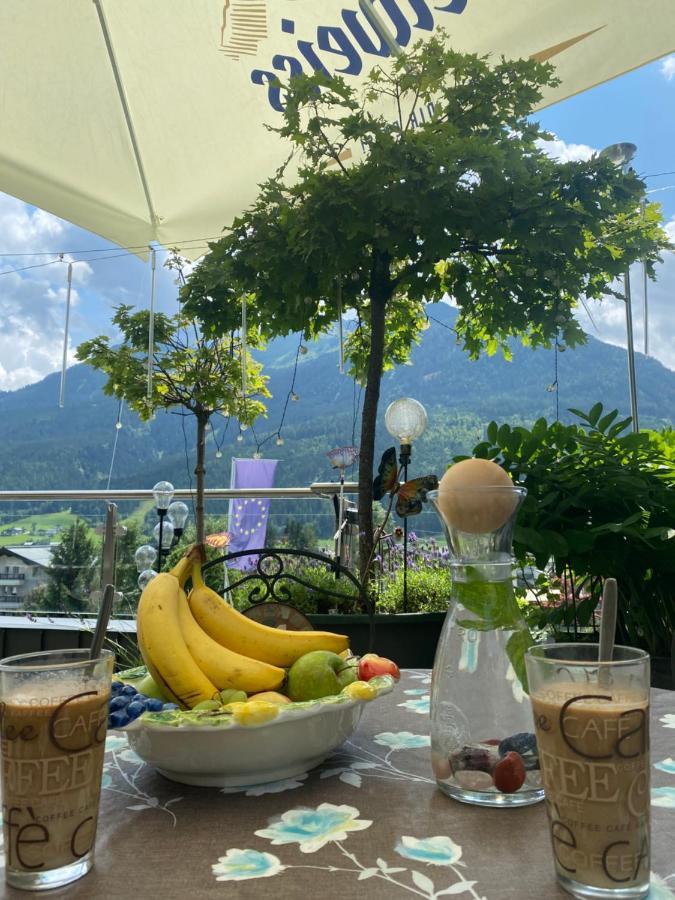 Hotel Garni Pinzgau, Fabian Huettl Neukirchen am Grossvenediger Luaran gambar