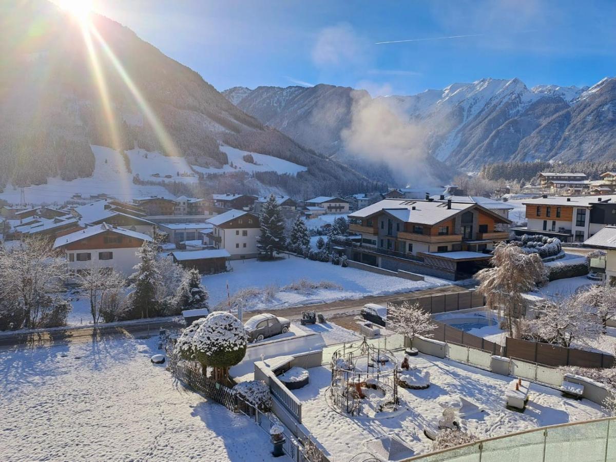 Hotel Garni Pinzgau, Fabian Huettl Neukirchen am Grossvenediger Luaran gambar